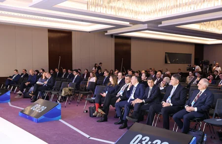 Beynəlxalq maliyyə əməkdaşlığı: inkişaf üçün tərəfdaşlıqların qurulması mövzusunda sessiya təşkil olunub