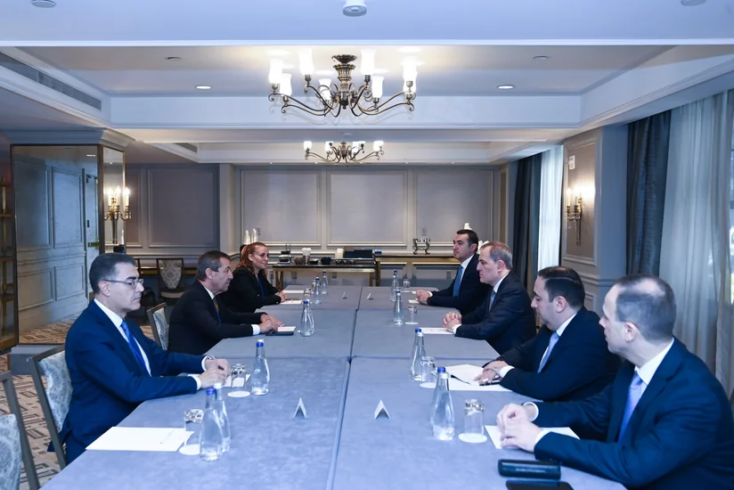 Jeyhun Bayramov discusses regional issues with North Cyprus foreign minister