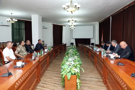 Azər Məmmədov Xankəndidə vətəndaşların müraciətlərini dinləyib