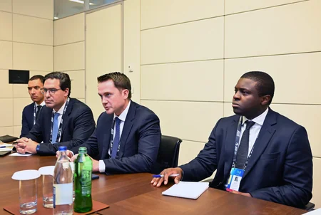 Azerbaijan, Brookfield discuss energy transition, renewable energy