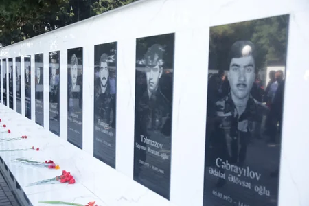 Xaçmaz rayonunda Anım Günü ilə əlaqədar Şəhidlər xiyabanı ziyarət edilib
