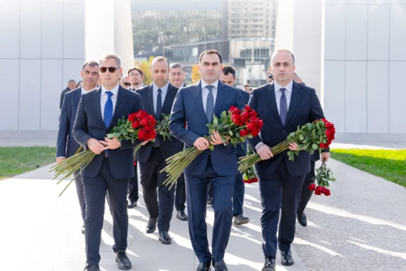 Əmanətlərin Sığortalanması Fondunun kollektivi Zəfər parkını ziyarət edib