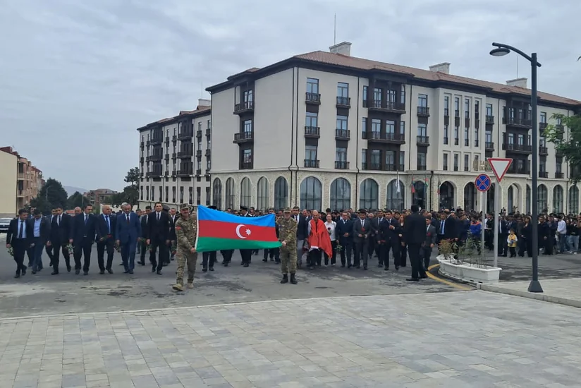 Xankəndidə Anım Günü ilə bağlı Zəfər parkı ziyarət olunub - YENİLƏNİB