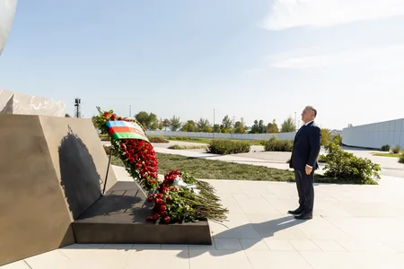 Səhiyyə Nazirliyinin rəhbərliyi Zəfər parkını ziyarət edib