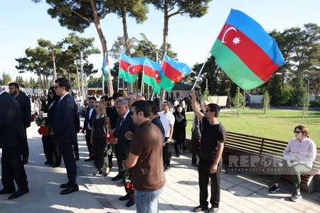 Public figures visit military memorial cemetery in Baku
