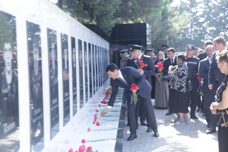 Xaçmaz rayonunda Anım Günü ilə əlaqədar Şəhidlər xiyabanı ziyarət edilib