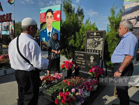 Naxçıvanda Vətən müharibəsi şəhidlərinin məzarları ziyarət olunur