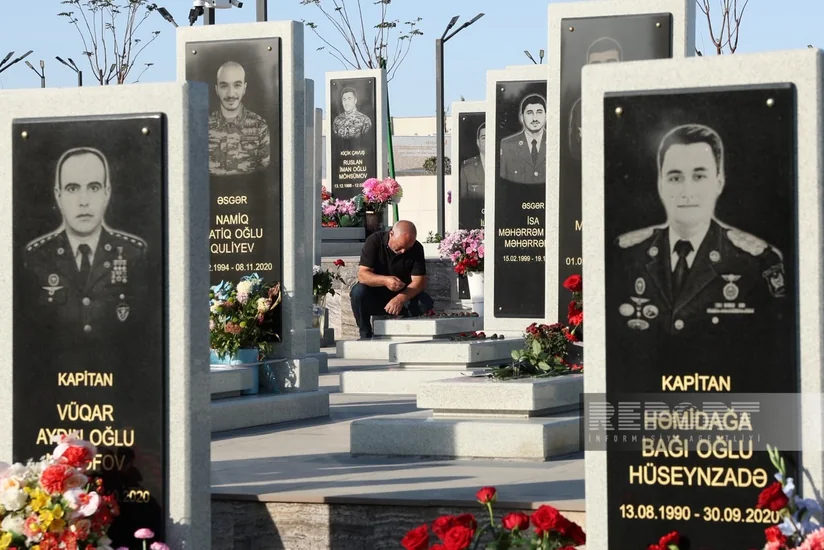 Public figures visit military memorial cemetery in Baku