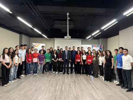 Anım Gününün mahiyyətinin gənclərə çatdırılması məqsədilə silsilə tədbirlər keçirilib