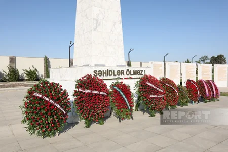 Public figures visit military memorial cemetery in Baku