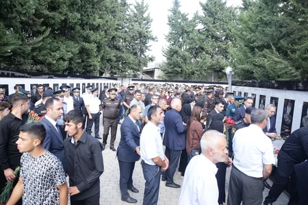 Xaçmaz rayonunda Anım Günü ilə əlaqədar Şəhidlər xiyabanı ziyarət edilib