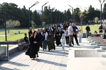 Public figures visit military memorial cemetery in Baku