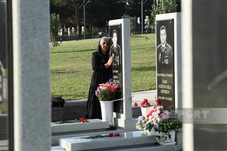 Vətən müharibəsinin ildönümü ilə əlaqədar Hərbi Memorial Məzarlığa ziyarət başlayıb