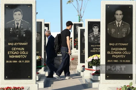 Vətən müharibəsinin ildönümü ilə əlaqədar Hərbi Memorial Məzarlığa ziyarət başlayıb