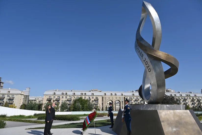President Ilham Aliyev visits Victory Park in Baku on Remembrance Day
