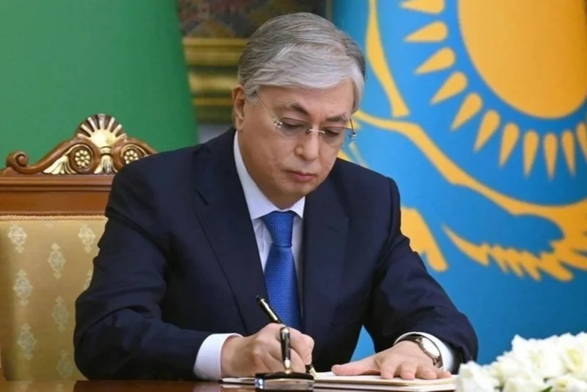 Tokayev hərbçilərin ölümünə görə müdafiə nazirini işdən çıxarıb
