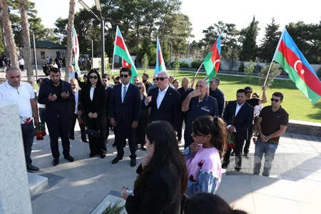 Public figures visit military memorial cemetery in Baku