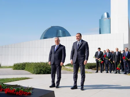 DTX və XKX rəisləri Zəfər parkını ziyarət ediblər