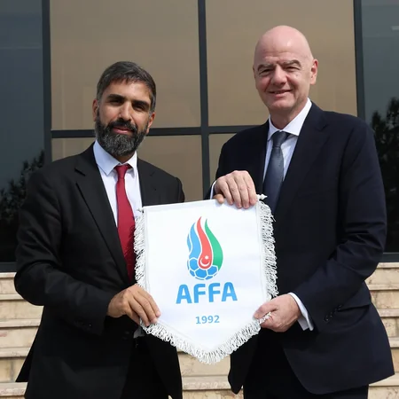 FIFA prezidenti Canni İnfantino Bakıda Azərbaycanın U-15 millisi ilə görüşməsi barədə paylaşım edib