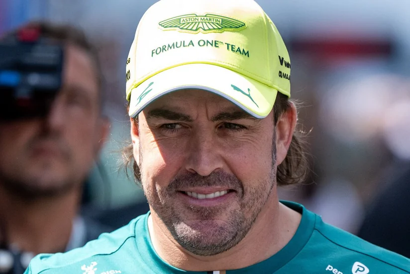 Aston Martin 45 yaşlı Fernando Alonso ilə müqavilənin müddətini uzadıb