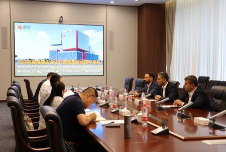 Azerbaijani agriculture delegation studies modern farming technologies in China