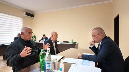 Zaur Mikayılov Samuxda vətəndaşları qəbul edib
