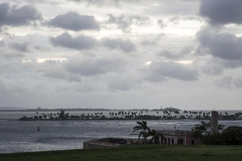 2 dead, 40 rescued, several missing after boat capsizes in west of Puerto Rico