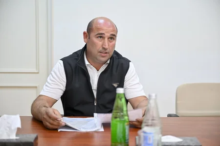 Məcnun Məmmədov Şabranda vətəndaşları qəbul edib