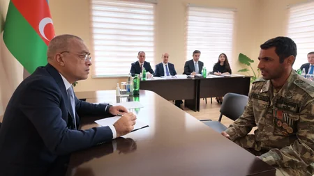 Zaur Mikayılov Samuxda vətəndaşları qəbul edib