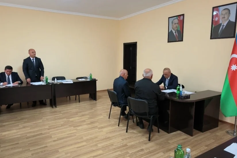 Zaur Mikayılov Samuxda vətəndaşları qəbul edib