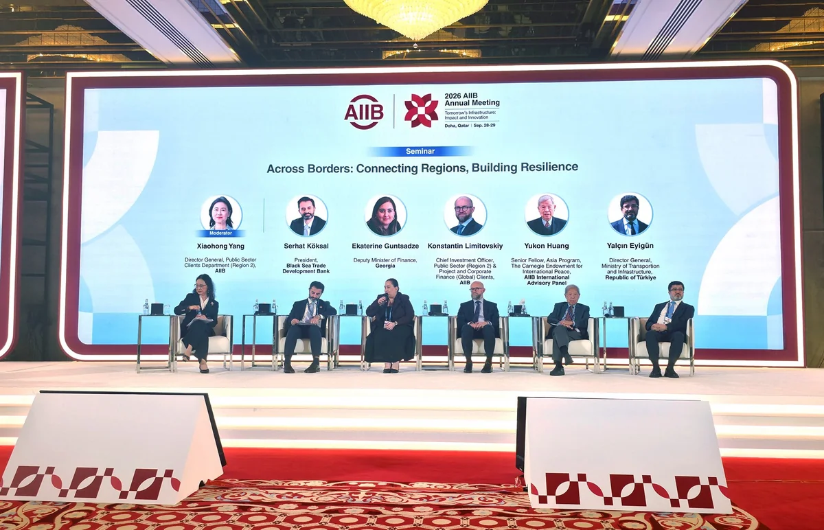 Azerbaijan highlights green transition, connectivity at AIIB seminar