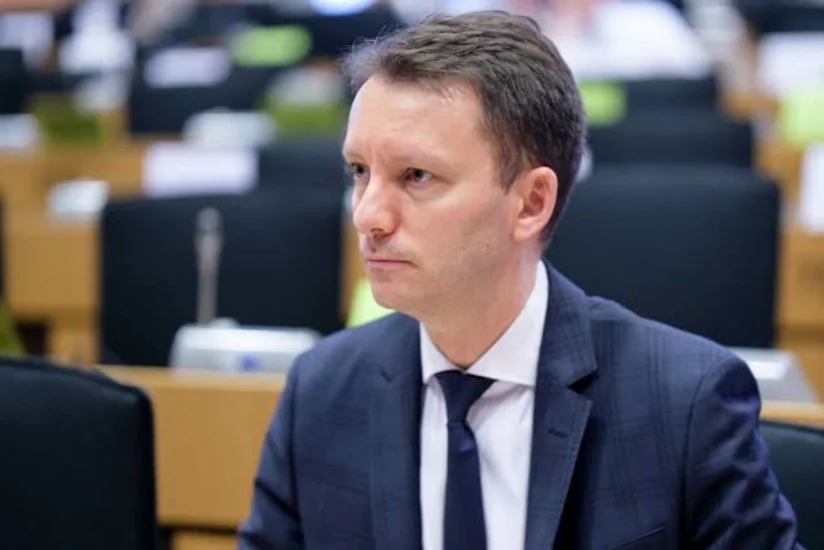 Кандидат на пост премьера Румынии не получил вотум доверия парламента
