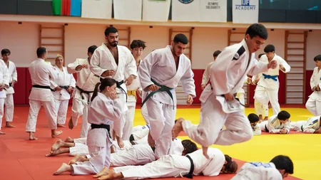 Cüdo məşqçiliyi ixtisası üzrə təhsil alan tələbələr üçün praktiki ustad dərsləri təşkil olunub