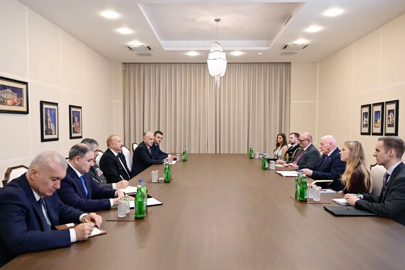 Prezident İlham Əliyev Birləşmiş Krallığın müdafiə üzrə dövlət nazirini qəbul edib