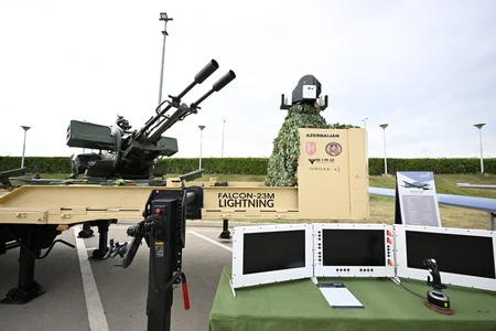 Президент Ильхам Алиев ознакомился с выставками ADEX 2026 и Securex Caspian - ОБНОВЛЕНО