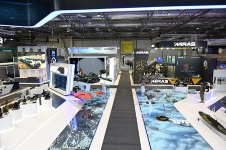 Президент Ильхам Алиев ознакомился с выставками ADEX 2026 и Securex Caspian - ОБНОВЛЕНО