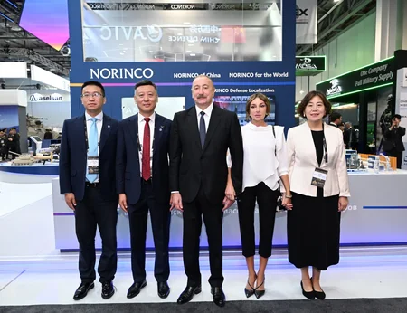 Президент Ильхам Алиев ознакомился с выставками ADEX 2026 и Securex Caspian - ОБНОВЛЕНО