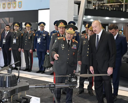 Президент Ильхам Алиев ознакомился с выставками ADEX 2026 и Securex Caspian - ОБНОВЛЕНО