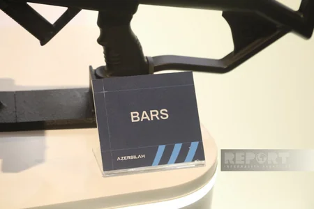 Азербайджан представил на ADEX-2026 новый дрон-перехватчик