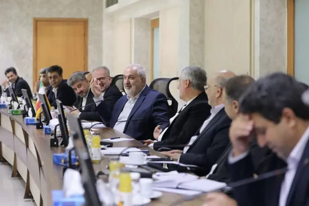 Azerbaijan, Iran discuss cooperation in energy and security