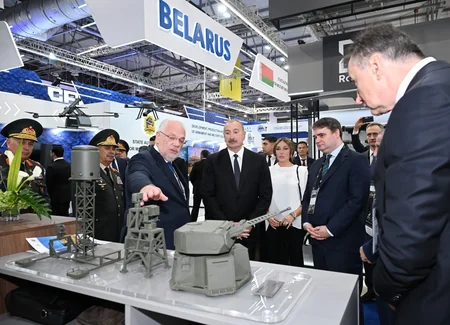 Президент Ильхам Алиев ознакомился с выставками ADEX 2026 и Securex Caspian - ОБНОВЛЕНО
