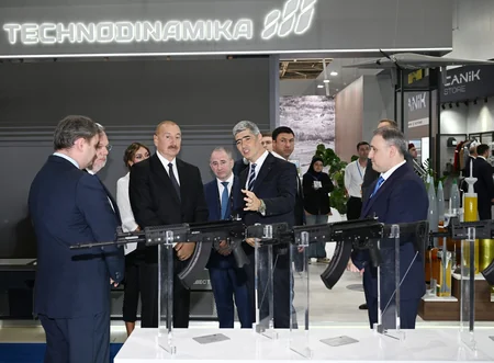 Президент Ильхам Алиев ознакомился с выставками ADEX 2026 и Securex Caspian - ОБНОВЛЕНО