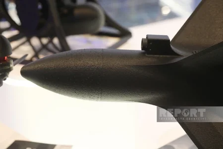Азербайджан представил на ADEX-2026 новый дрон-перехватчик