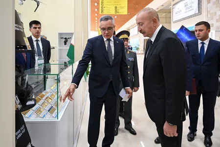 Президент Ильхам Алиев ознакомился с выставками ADEX 2026 и Securex Caspian - ОБНОВЛЕНО