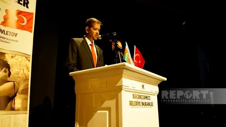 İstanbulda Qardaş nəğmələri adlı Azərbaycan gecəsi keçirilib