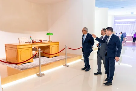 AQEM Media Forumunun iştirakçıları Heydər Əliyev Mərkəzi ilə tanış olublar