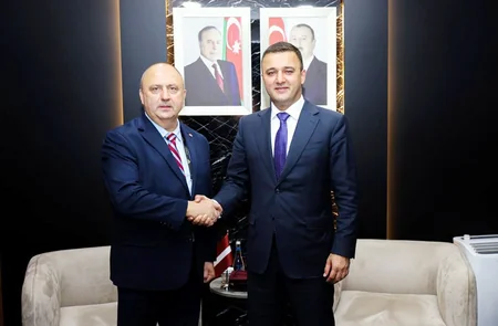 Aqil Qurbanov  ADEX-2026 sərgisində bir sıra görüşlər keçirib