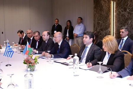 Azərbaycan Yunanıstanla enerji və nəqliyyat bağlantılarının genişləndirilməsini müzakirə edib