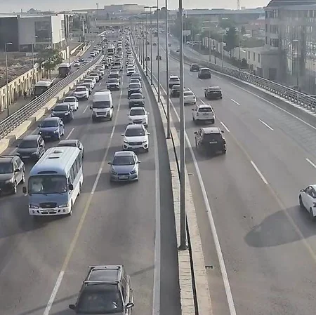 Bakıda 14 istiqamətdə tıxac yaranıb