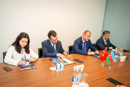 Əhməd İsmayılov AQEM Media Forumu çərçivəsində bir sıra ikitərəfli görüşlər keçirib